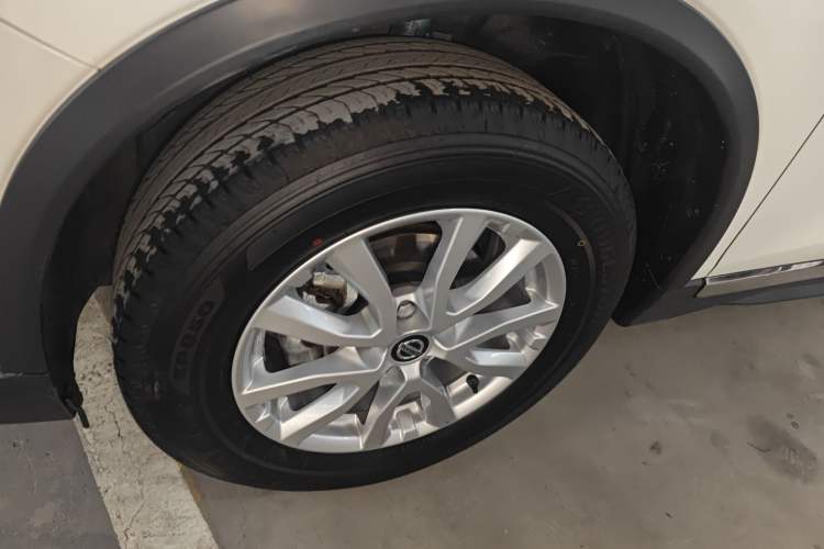 Used Nissan X-Trail 2023 Classic 2.0L Two-Wheel Drive Smart Connect Premium Edition
