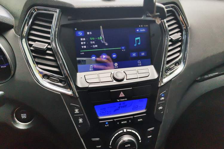 Used Hyundai Santa Fe 2013 2.4L Automatic Two-Wheel Drive Smart Version