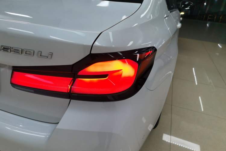 Used BMW 5 Series 2023 Restyled 530Li Leading Edition M Sport Package