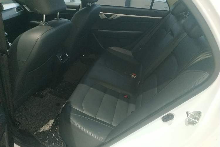 Used Geely Auto Vision 2019 Upgraded Model 1.5L Manual Luxury Version China VI Standard