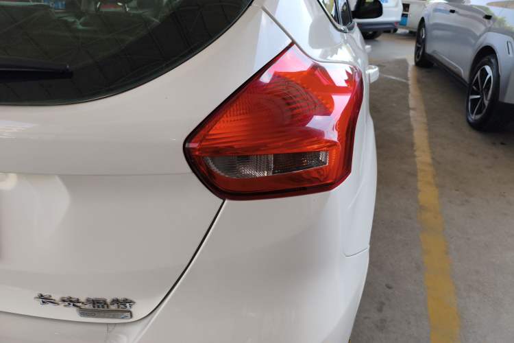 Used Ford Focus 2018 Two-Door Classic EcoBoost 125 Automatic Supercharged Style SmartDrive Edition