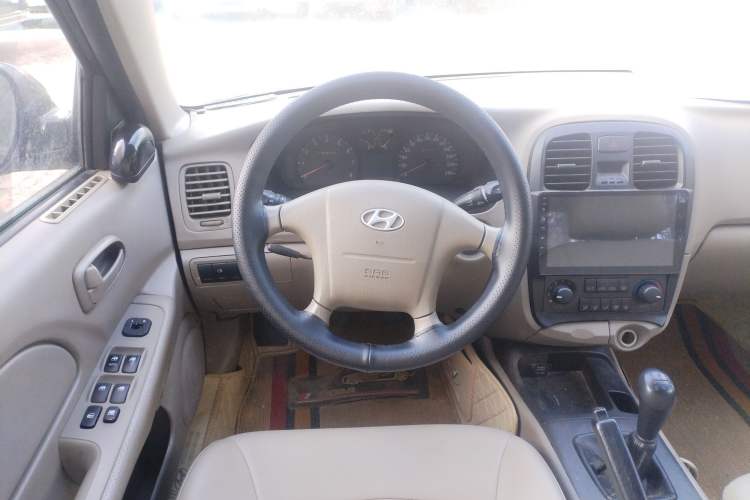 Used Hyundai MoInca 2009 1.8L Manual Comfort Edition GL Steering Wheel
