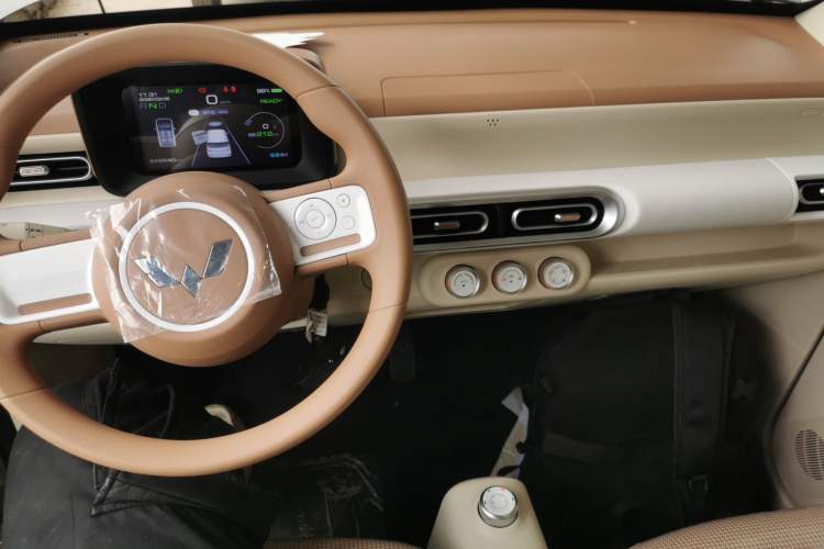 Used Wuling Hongguang MINIEV 2024 3rd Generation 215km Youth Edition
