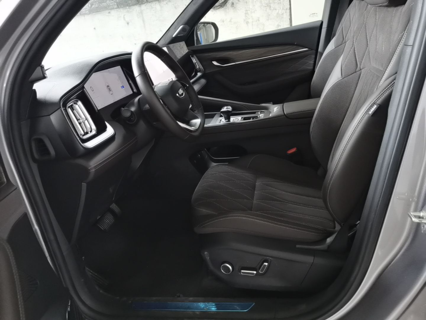 Geely Auto Monjaro L 2026 Model Oriental Yao 2.0TD Automatic Wangyue Edition — снимка 17