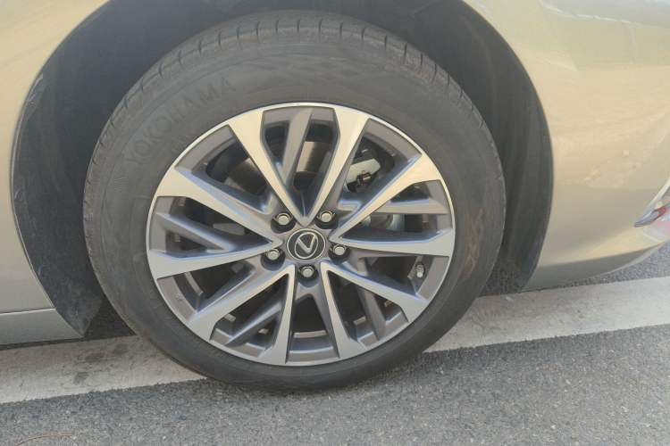 Used Lexus ES 2025 200 Premium Edition