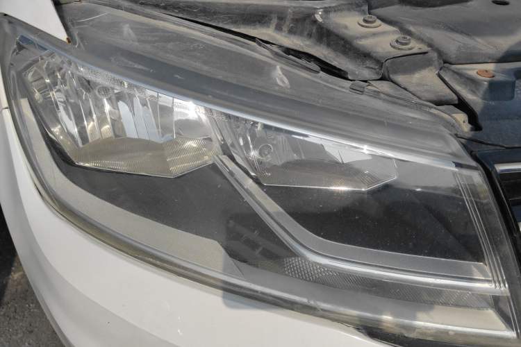 Used Volkswagen Santana 2017 Haval H9 1.6L Automatic Comfort Edition Right Front Headlight