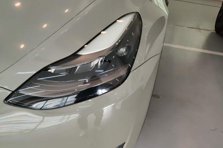 Used Tesla Model Y 2022 Long-Range All-Wheel-Drive Version
