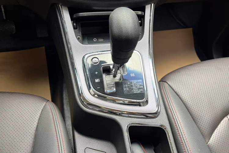 Used Baojun 560 2016 1.8L iAMT Luxury Model
