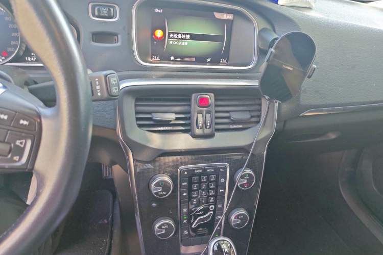 Used Volvo V40 2017 T3 Zhiyi Edition
