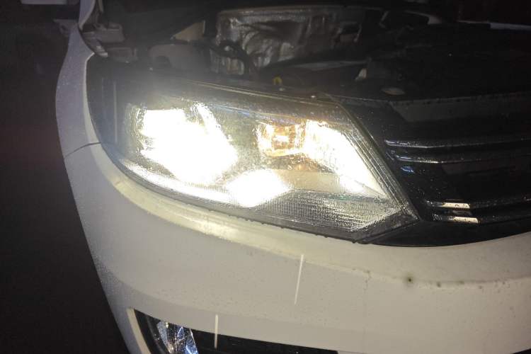 Used Volkswagen Tiguan 2015 1.8TSI Automatic Two-Wheel Drive Luxury Model Right Front Headlight