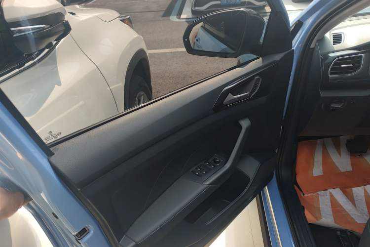 Used Volkswagen Tharu 2025 NewRui 300TSI Prestige Edition