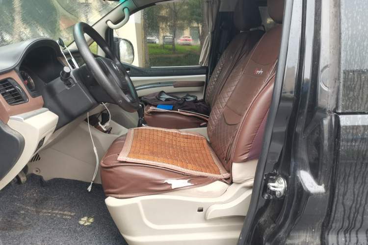 Used FORTHING Lingzhi 2019 Facelifted M5L 1.6L 7-Seater Base Model China VI Standard Left Front Seat