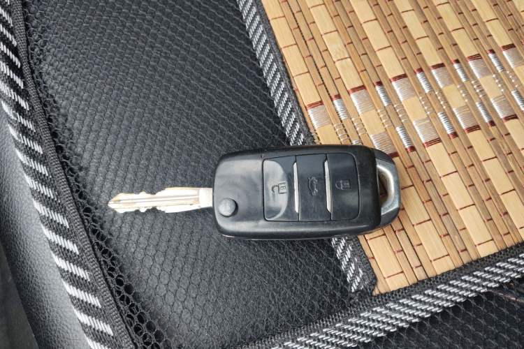 Used CHANGAN CS35 2016 1.6L Manual Luxury Model China IV Standard
