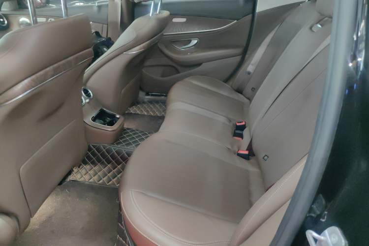 Used Mercedes-Benz E-Class 2023 Updated E 300 L Fashion Edition
