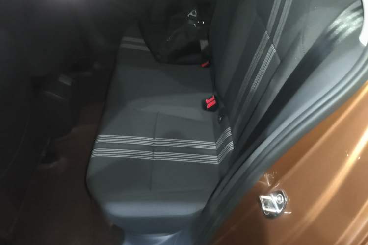 Used Volkswagen Lamando 2015 230TSI Manual Trend Edition Left Rear Seat