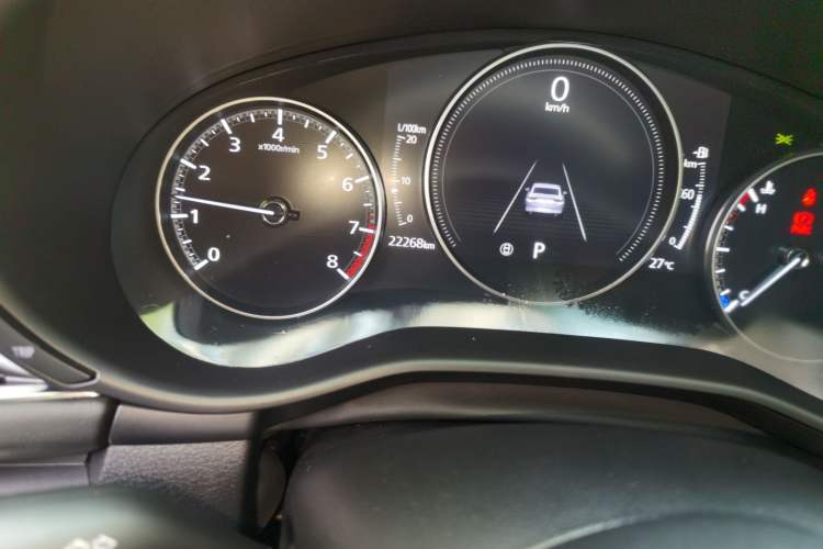 Used Mazda 3 Axela 2023 2.0L Automatic ZhiZhen Edition Odometer Close Up