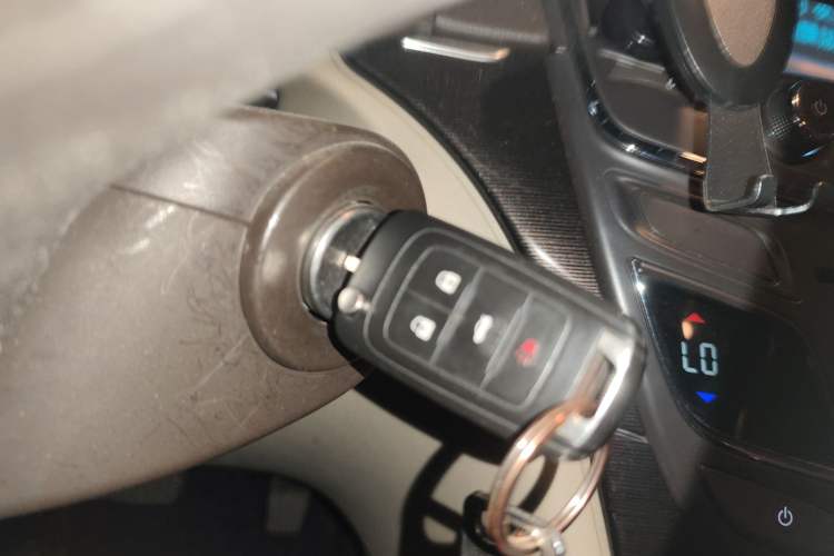 Used Buick Regal 2015 2.0L Leading Fashion Edition