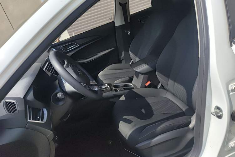 Used Roewe i5 2019 1.5L Automatic 4G Connected Langyue Edition