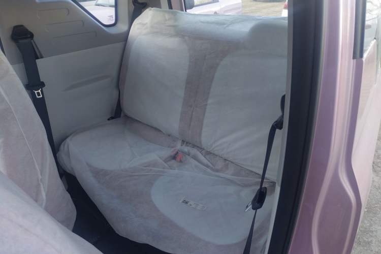 Used Geely Galaxy Panda 2025 210 km – Yuanqi Bear Left Rear Seat