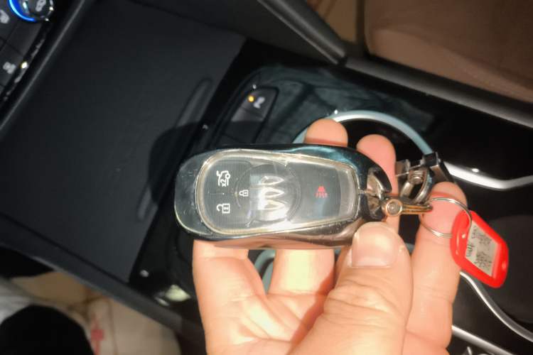 Used Buick Regal 2024 28T Luxury Edition Vehicle Key