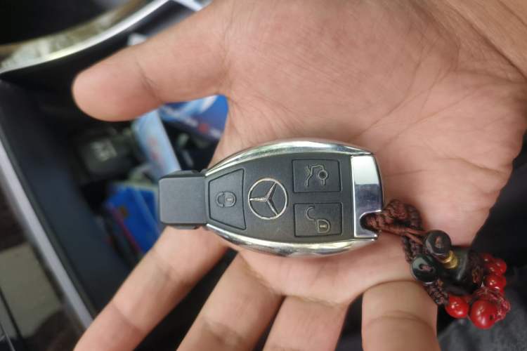 Used Mercedes-Benz GLC 2019 GLC 260 L 4MATIC Dynamic Model Vehicle Key