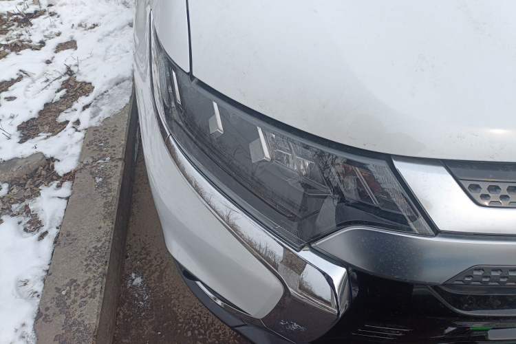 Used Mitsubishi Outlander 2020 2.4L 4x4 Zhi Xiang Edition 5 Seats