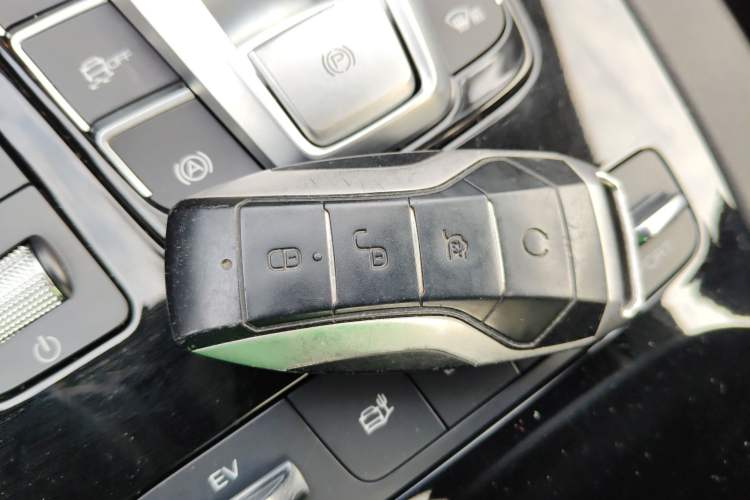 Used BYD Song Pro New Energy 2019 DM 1.5T Four-Wheel Drive Performance Edition Deluxe Model