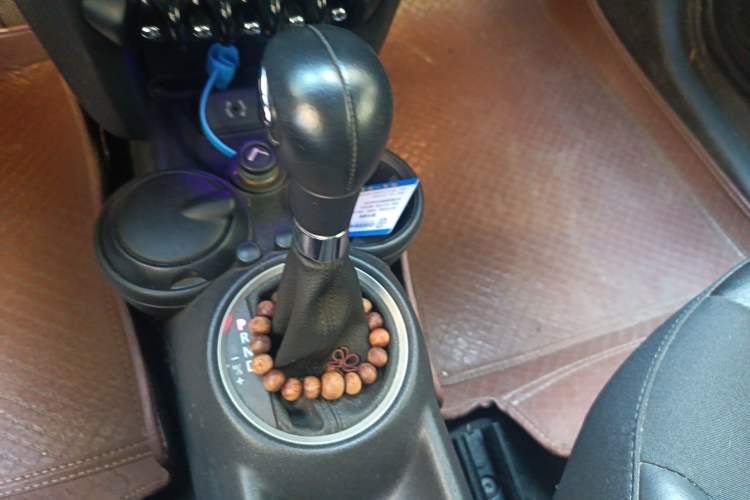 Used MINI Clubman 2011 1.6L COOPER Fun Gear Lever