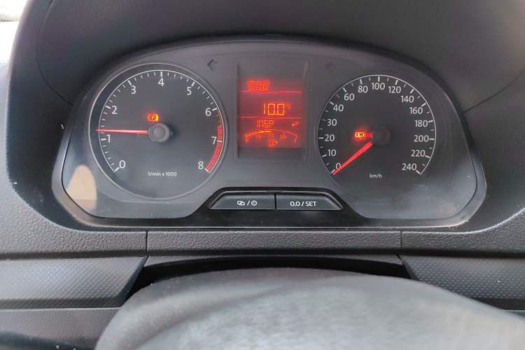 Used Volkswagen Jetta 2013 1.6L Manual Fashion Edition Instrument Cluster