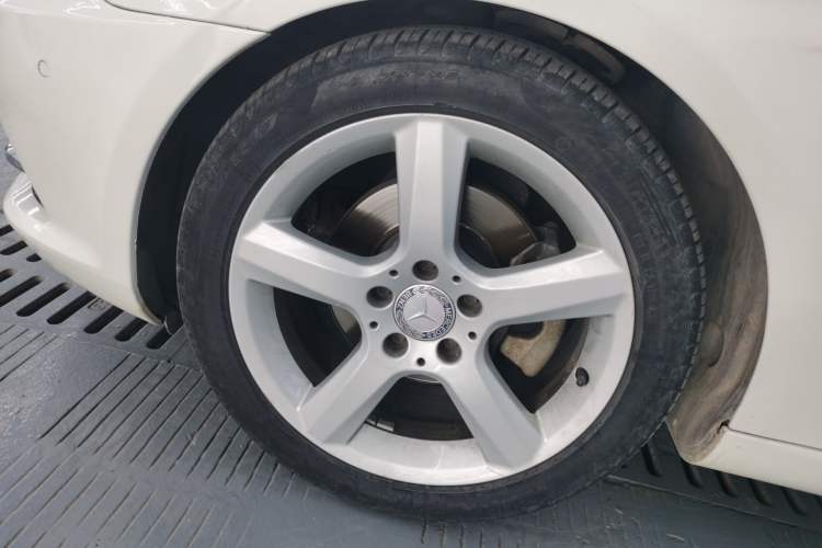 Used Mercedes-Benz SLK-Class 2011 SLK 200 Fashion Model
