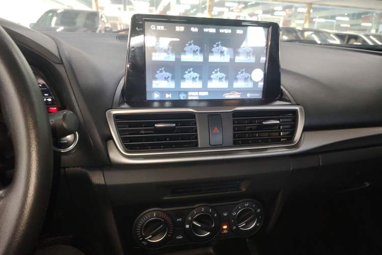 Used Mazda Mazda 3 Axela 2017 Hatchback 1.5L Automatic Comfort Model Emission Standard China V