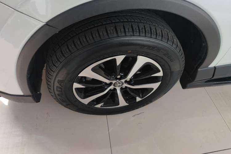 Used Toyota RAV4 2016 2.0L CVT Two-Wheel Drive Fashion Edition China V Standard