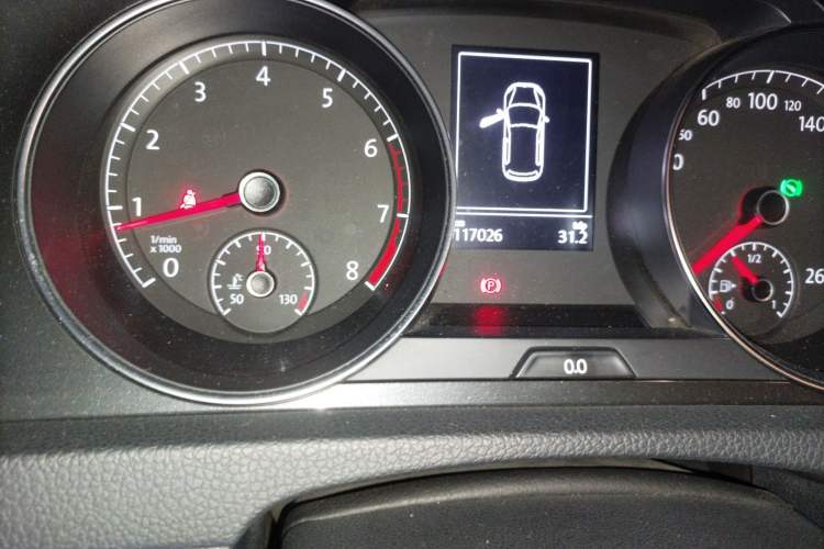 Used Volkswagen Golf 2017 1.6L Automatic Comfort Million-Vehicle Anniversary Edition Odometer Close Up