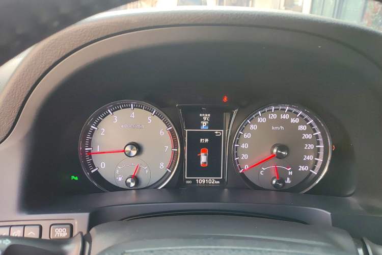 Used Toyota Crown 2015 2.0T Fashion Edition
