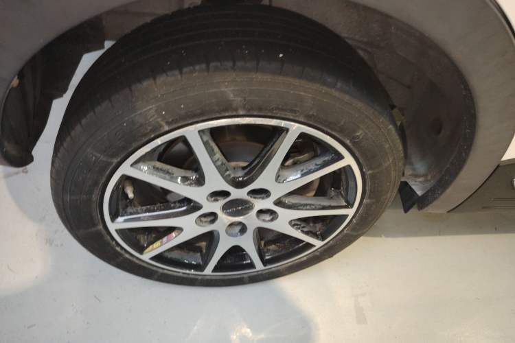 Used Dayun Yuehu 2021 32.85 kWh Two-Wheel-Drive Sprite Version Right Rear Wheel Hub