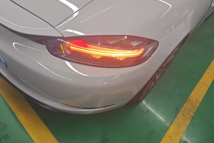 Used Porsche 718 2020 Cayman 2.0T
