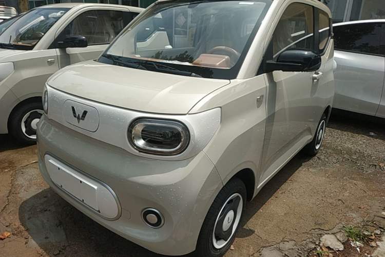 Used Wuling Hongguang MINIEV 2024 3rd Generation 215km Youth Edition Guazi used car, China used car export, Used car for sale, Used Wuling cars, Cheapest cars for sale, Electric vehicle, New energy car