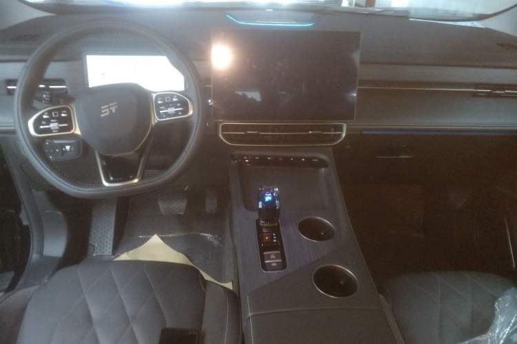 Used JETOUR X90 PRO 2024 1.6T DCT Luxury Edition 7-Seater