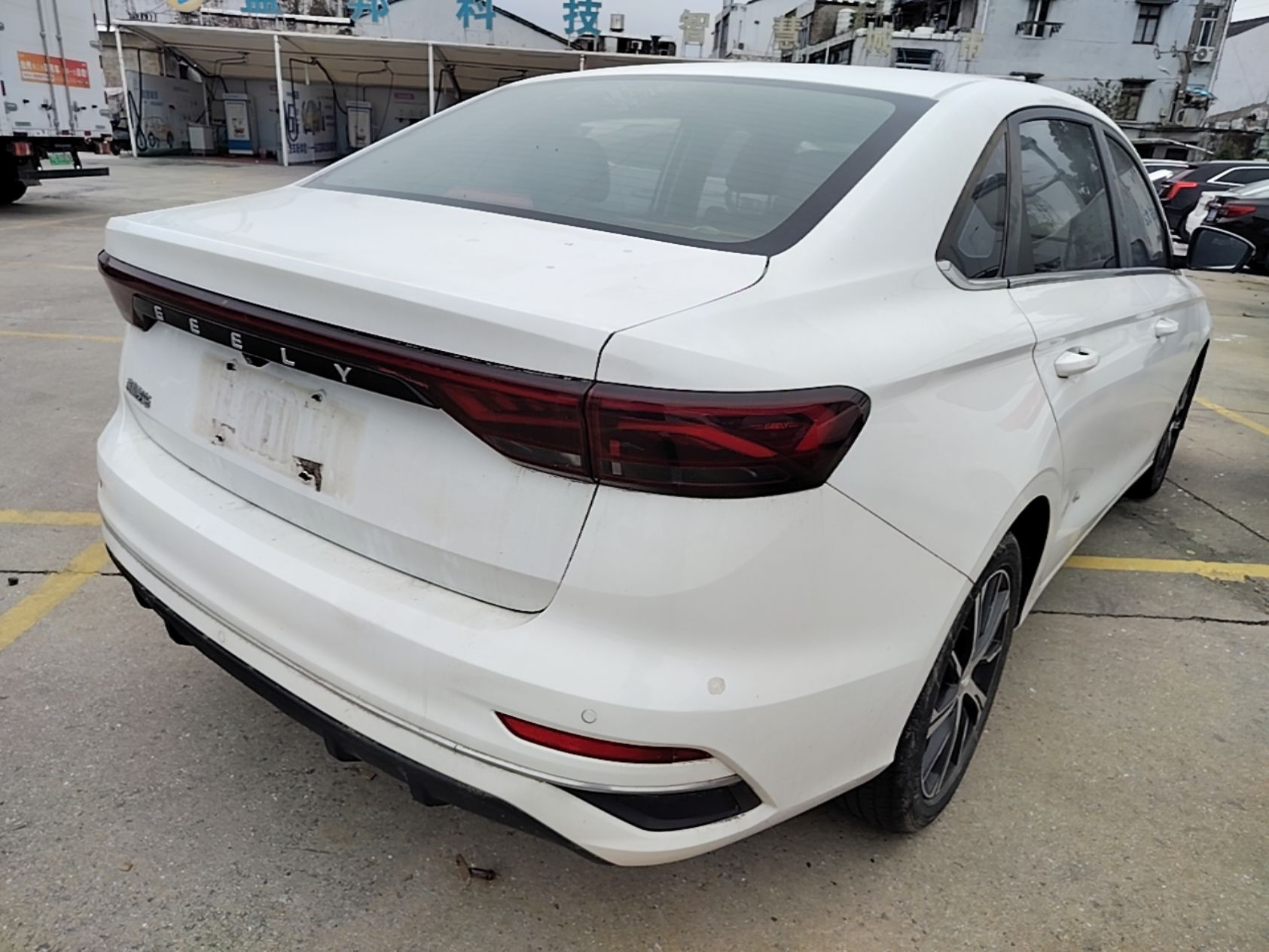 Geely Auto Emgrand 2022 4th Generation 1.5L CVT Luxury Model - Premium — снимка 6