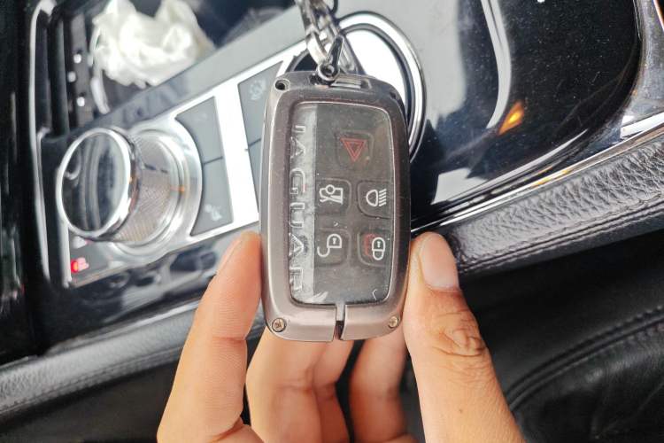 Used Jaguar XJ 2015 XJL 3.0 SC Elegant Business 80th Anniversary Limited Edition Vehicle Key