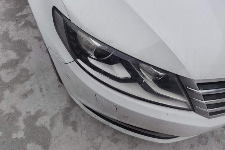 Used Volkswagen FAW-Volkswagen CC 2018 1.8TSI Luxury Model Right Front Headlight