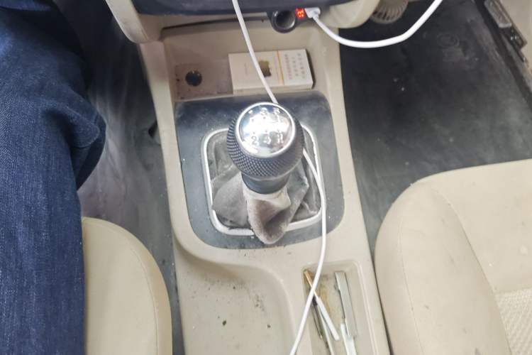 Used CHANGAN KAICHENG Shenqi F30 2016 1.5L Comfort Plus Long Wheelbase DAM15L Gear Lever