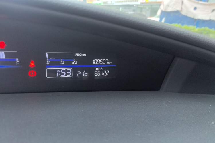 Used Honda Jade 2013 1.8L automatic Comfort version 5 seats
