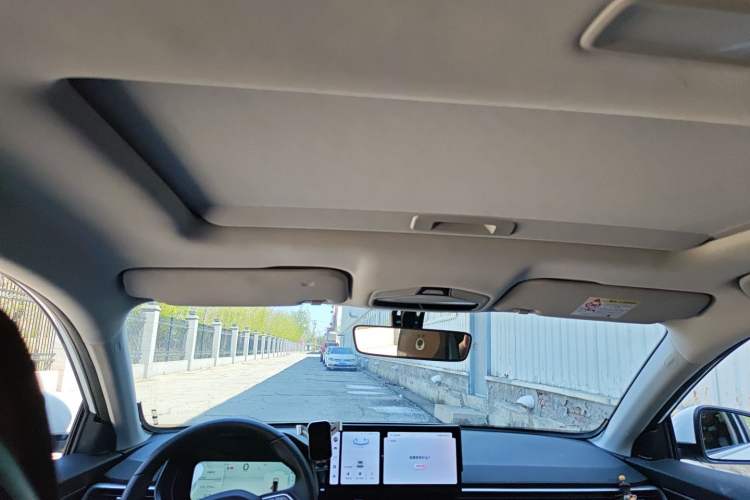 Used Geely Auto Emgrand 2023 4th Generation Champion Edition 1.5L CVT Flagship Model Headliner