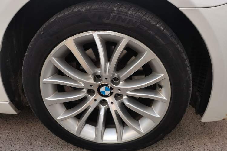 Used BMW 5 Series 2014 525Li Luxury Design Package