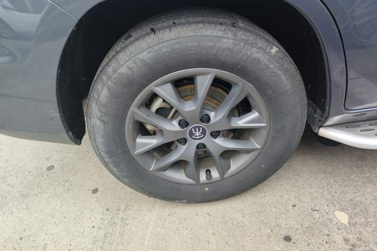 Used BYD Song 2020 Classic Edition 1.5T Automatic Elite Model Right Rear Wheel Hub