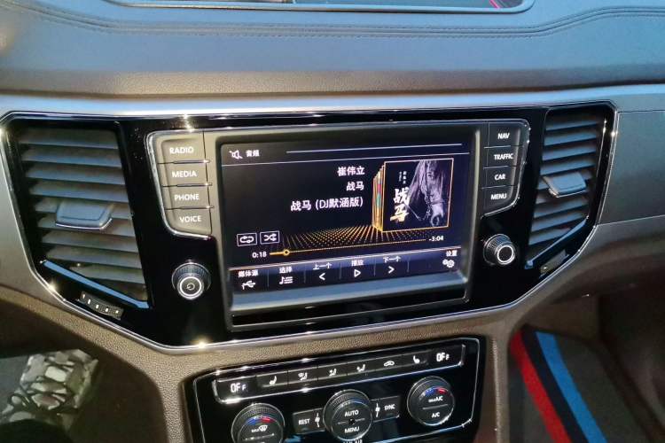 Used Volkswagen Teramont 2017 530 V6 Four-Wheel Drive Luxury Edition Audio And AC Panel