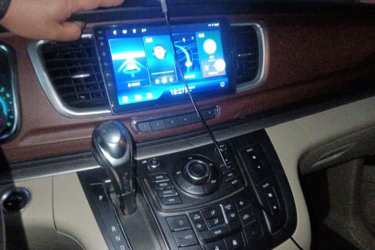 Used Buick GL8 2015 2.4L Luxury Business Premium Edition
