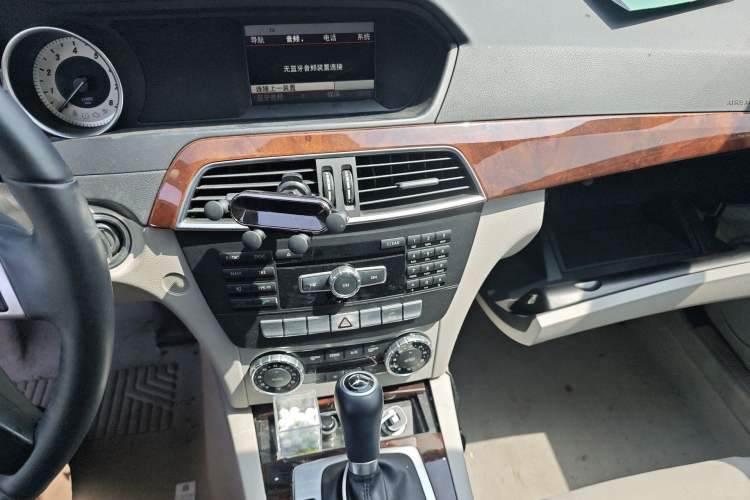 Used Mercedes-Benz C-Class 2013 C 260 Elegant Grand Edition Audio And AC Panel