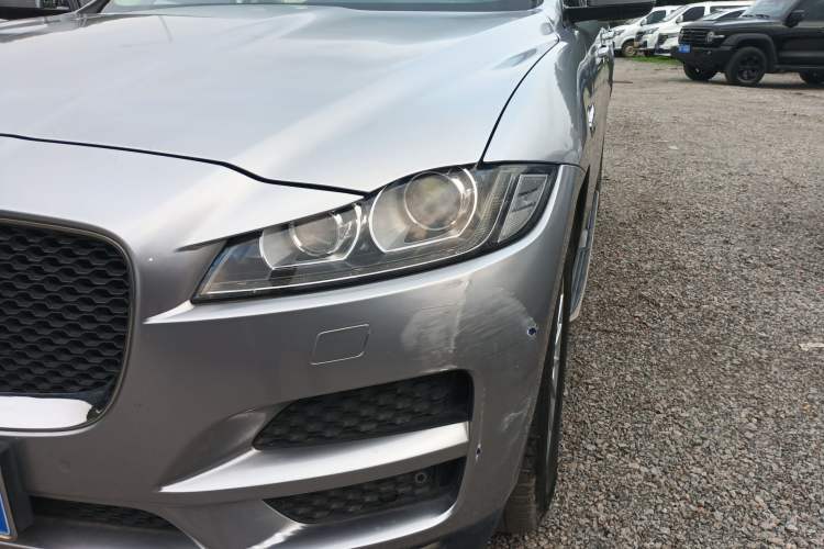 Used Jaguar F-PACE 2018 2.0T Four-Wheel Drive Urban Luxury Edition Left Front Headlight